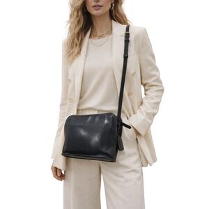 Vintage Coach Elegant Black Leather Crossbody Bag Old Money